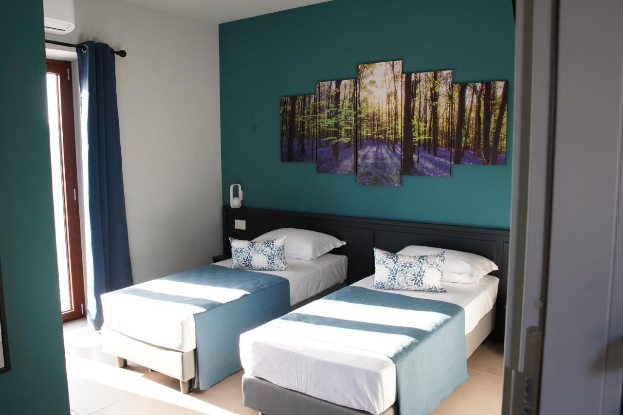 Rosy'S Rooms Patrica ภายนอก รูปภาพ