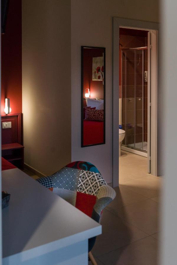 Rosy'S Rooms Patrica ภายนอก รูปภาพ